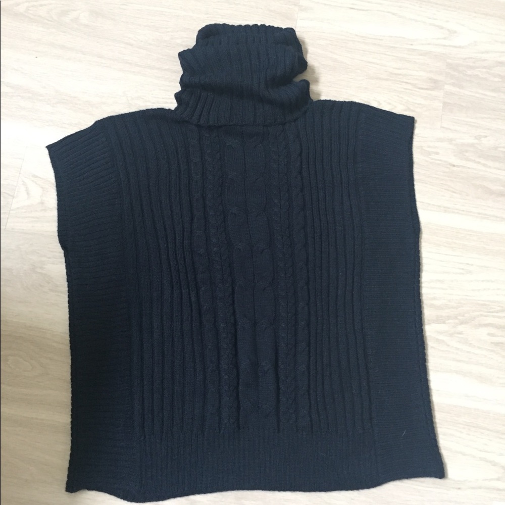 NWOT! Cashmere Knit Turtleneck Sweater